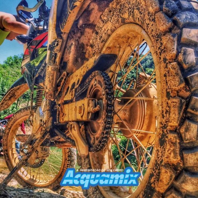 Lavagem de moto off-road