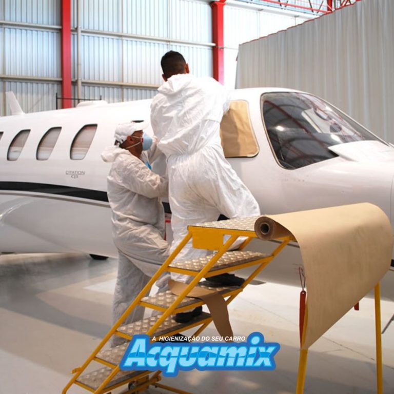 Polimento de aeronave
